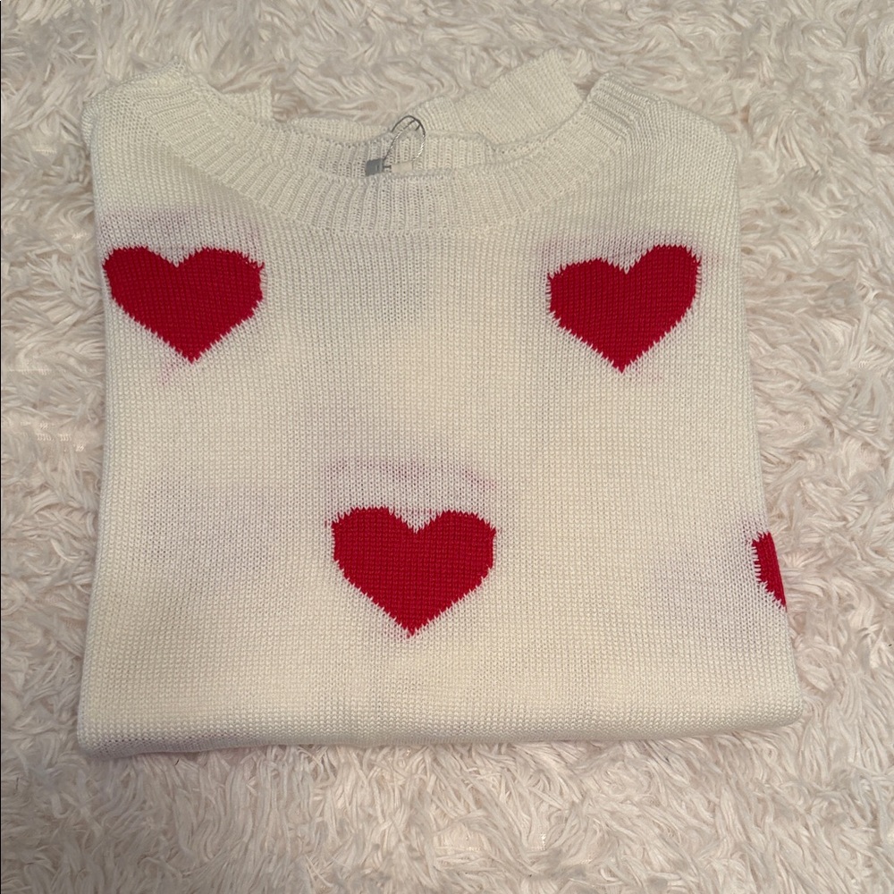 Main Strip Cream Sweater with Red Hearts NWT! - Picture 11 of 16